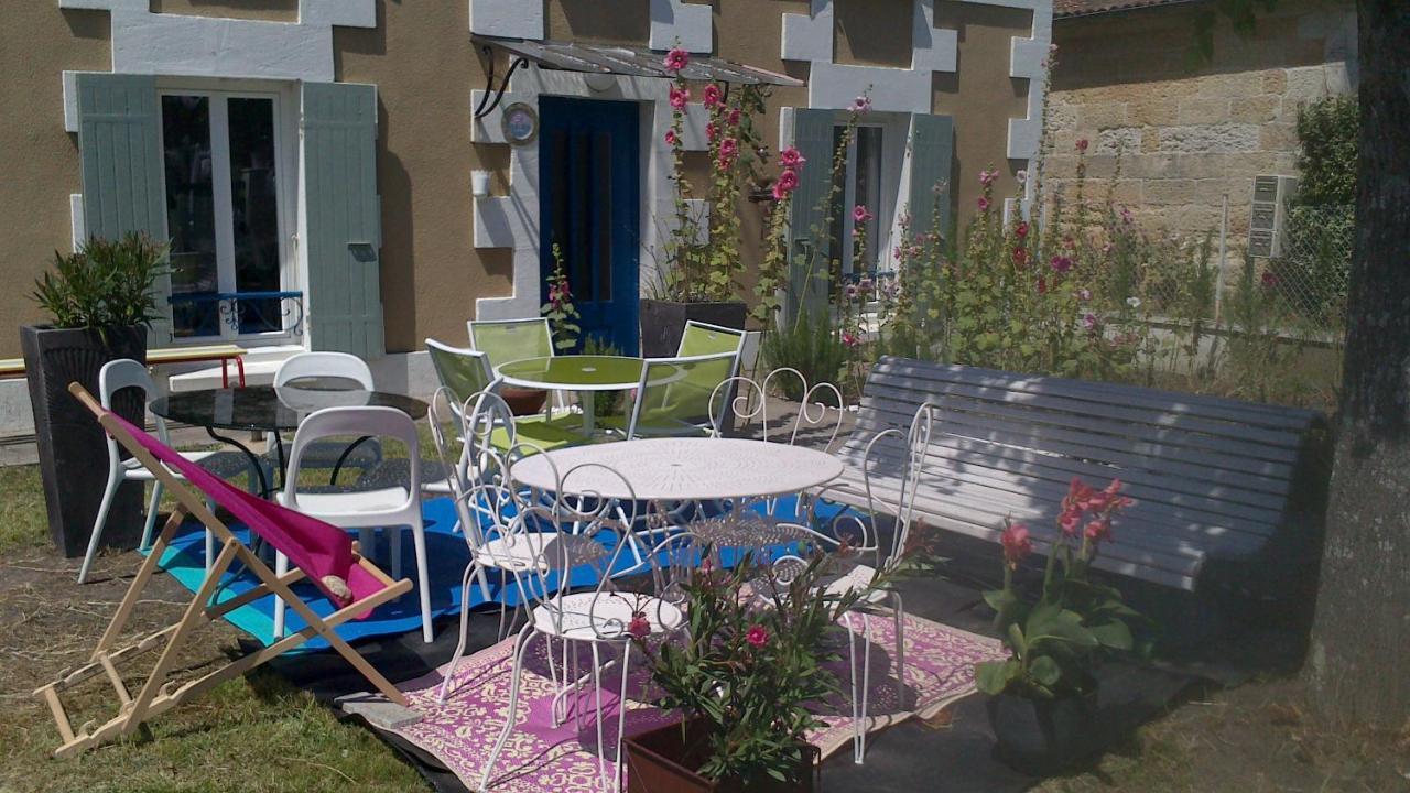Grande Maison Charentaise Avec Vue Sur Le Chenal Superbes Couches De Soleil Sur L Estuaire De La Gironde! Mortagne-sur-Gironde Екстериор снимка